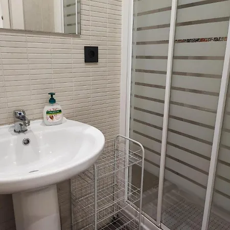 Moderno Y Equipado En Centro De Gijon. Apartament
