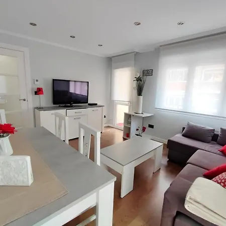 Moderno Y Equipado En Centro De Gijon. דירה גיחון
